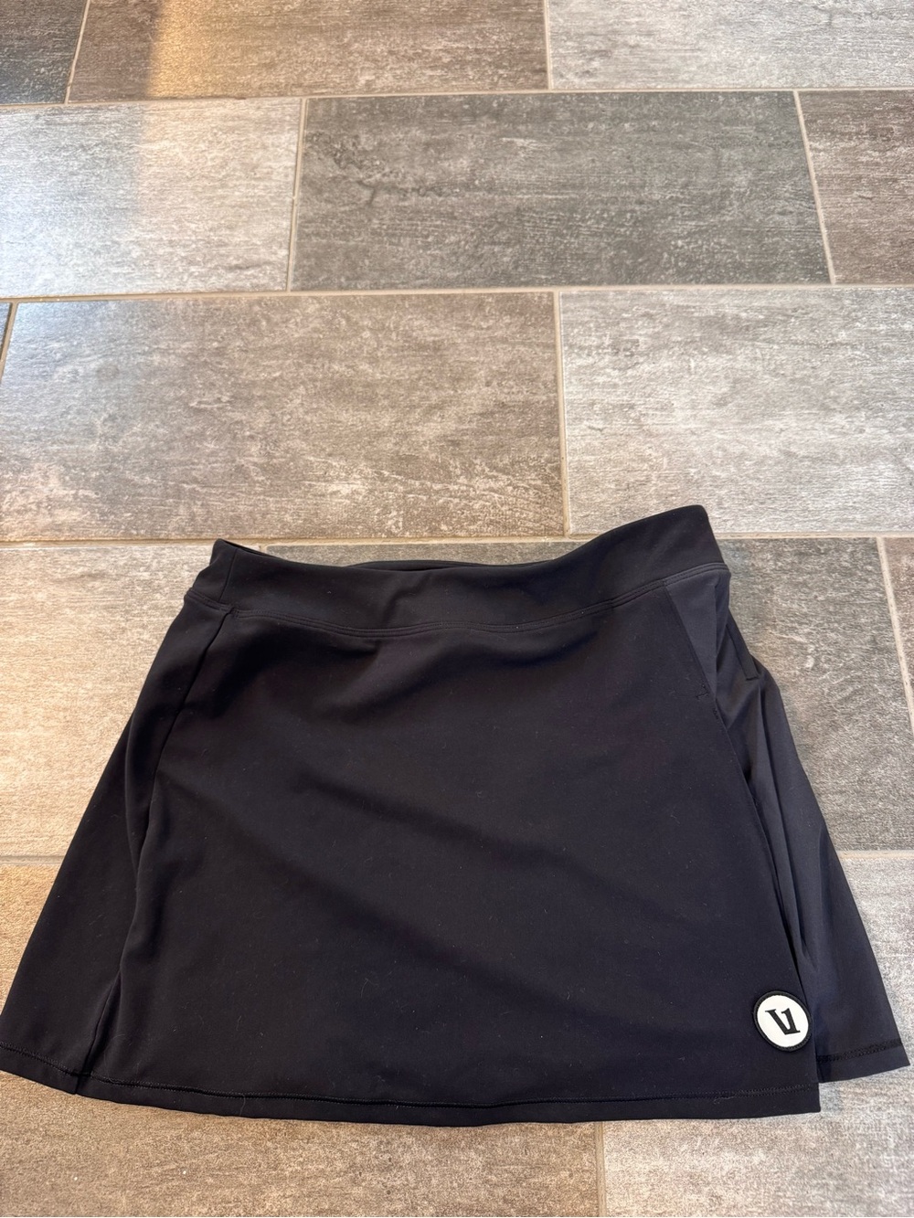 Vuori break point skort, built in shorts, side pleat, 2 tone design